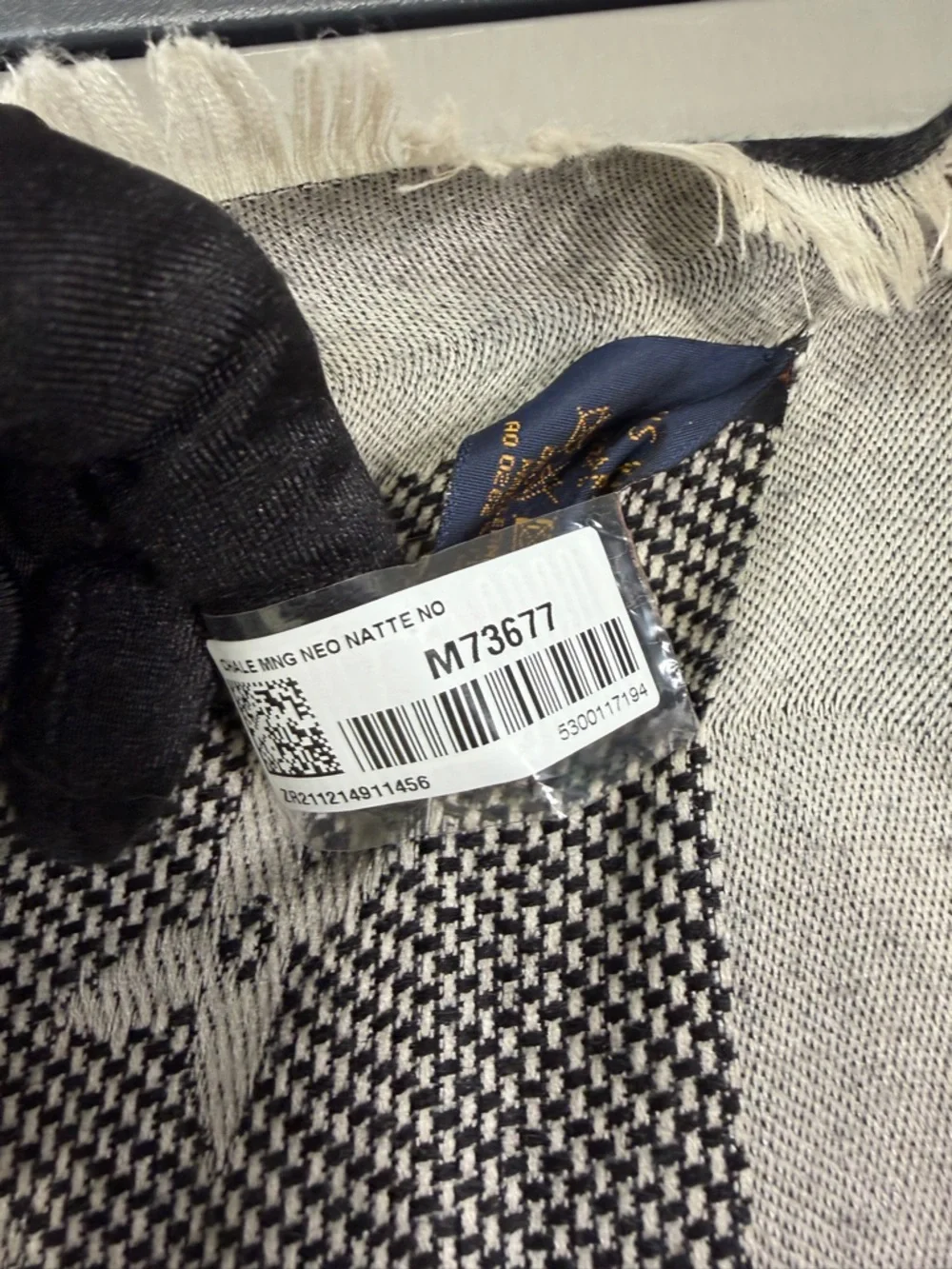 Louis Vuitton Monogram Neo Natte Two-Tone Monogram Scarf in Black